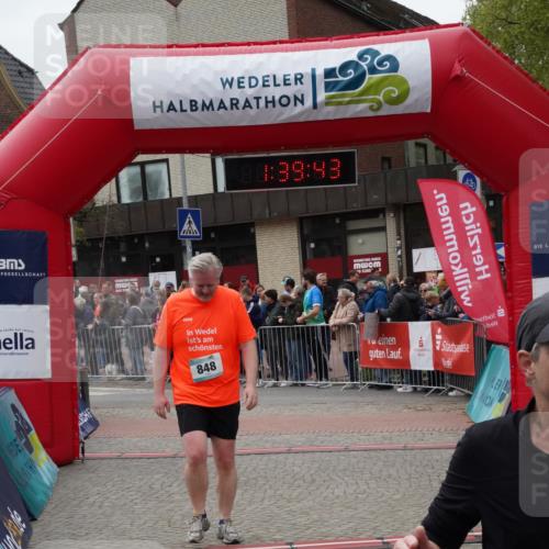 04.05.2025 - 8. Wedeler Halbmarathon Felixshl http://msf.ph/oto/7818397 04.05.2025 11:39:41 Ziel 334, 406, 670, 848 meine-sportfotos.de