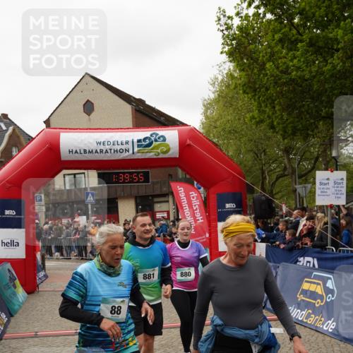 04.05.2025 - 8. Wedeler Halbmarathon Felixshl http://msf.ph/oto/7818406 04.05.2025 11:39:53 Ziel 88, 98, 152, 803, 880, 881 meine-sportfotos.de