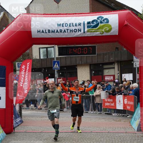 04.05.2025 - 8. Wedeler Halbmarathon Felixshl http://msf.ph/oto/7818416 04.05.2025 11:40:05 Ziel 331, 624 meine-sportfotos.de