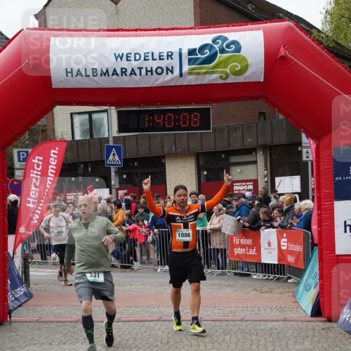 04.05.2025 - 8. Wedeler Halbmarathon Felixshl http://msf.ph/oto/7818419 04.05.2025 11:40:06 Ziel 331, 624 meine-sportfotos.de