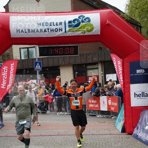 04.05.2025 - 8. Wedeler Halbmarathon Felixshl http://msf.ph/oto/7818422 04.05.2025 11:40:06 Ziel 331, 624 meine-sportfotos.de