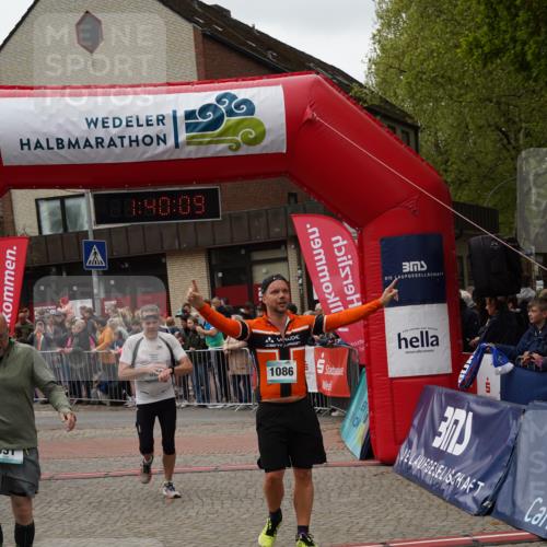 04.05.2025 - 8. Wedeler Halbmarathon Felixshl http://msf.ph/oto/7818425 04.05.2025 11:40:07 Ziel 331, 624 meine-sportfotos.de