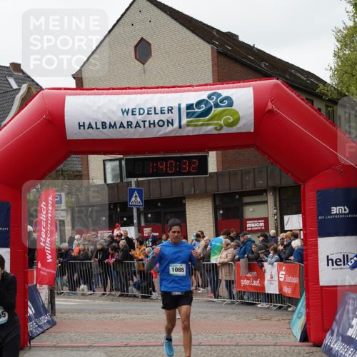 04.05.2025 - 8. Wedeler Halbmarathon Felixshl http://msf.ph/oto/7818462 04.05.2025 11:40:30 Ziel 975, 1009, 1065, 1085 meine-sportfotos.de