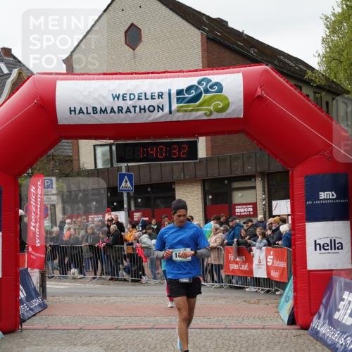 04.05.2025 - 8. Wedeler Halbmarathon Felixshl http://msf.ph/oto/7818464 04.05.2025 11:40:30 Ziel 975, 1009, 1065, 1085 meine-sportfotos.de