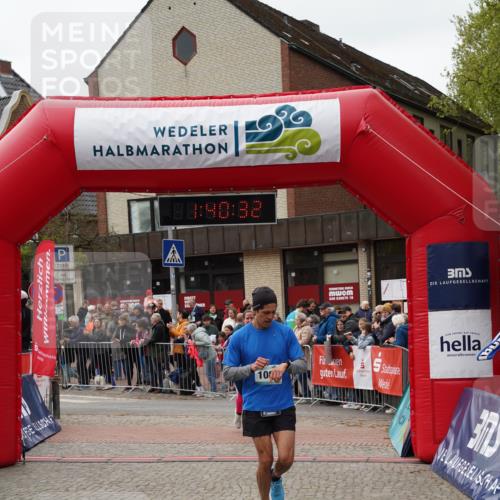 04.05.2025 - 8. Wedeler Halbmarathon Felixshl http://msf.ph/oto/7818465 04.05.2025 11:40:30 Ziel 975, 1009, 1065, 1085 meine-sportfotos.de