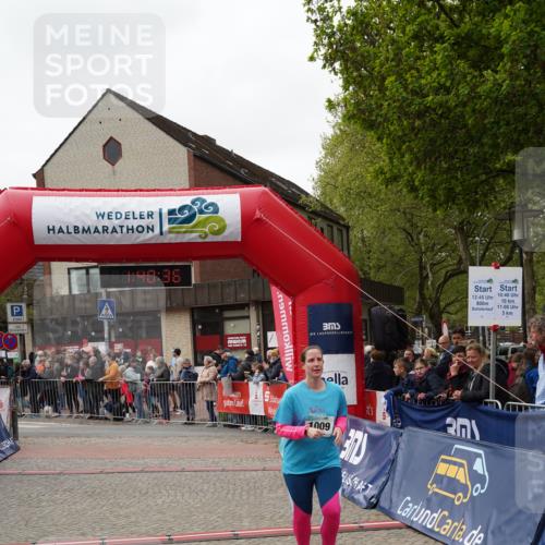04.05.2025 - 8. Wedeler Halbmarathon Felixshl http://msf.ph/oto/7818474 04.05.2025 11:40:34 Ziel 975, 1009, 1085 meine-sportfotos.de