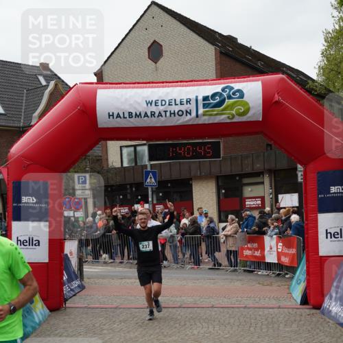 04.05.2025 - 8. Wedeler Halbmarathon Felixshl http://msf.ph/oto/7818481 04.05.2025 11:40:43 Ziel 163, 237, 779 meine-sportfotos.de