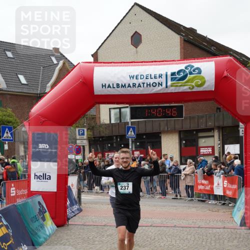 04.05.2025 - 8. Wedeler Halbmarathon Felixshl http://msf.ph/oto/7818488 04.05.2025 11:40:44 Ziel 163, 237, 779 meine-sportfotos.de