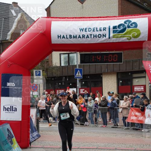 04.05.2025 - 8. Wedeler Halbmarathon Felixshl http://msf.ph/oto/7818497 04.05.2025 11:40:58 Ziel 472, 953, 954 meine-sportfotos.de