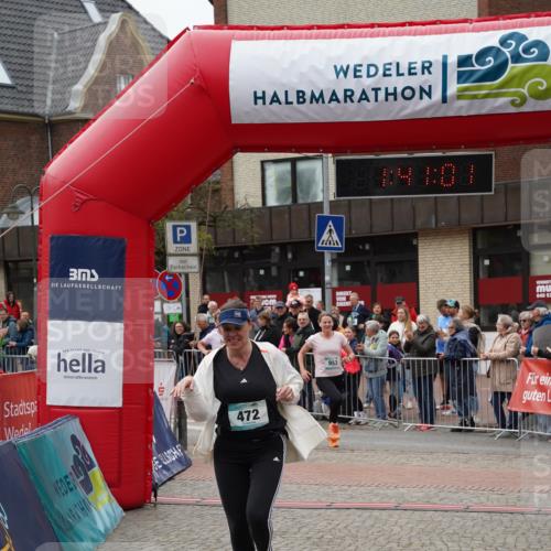 04.05.2025 - 8. Wedeler Halbmarathon Felixshl http://msf.ph/oto/7818502 04.05.2025 11:40:59 Ziel 472, 512, 953, 954 meine-sportfotos.de