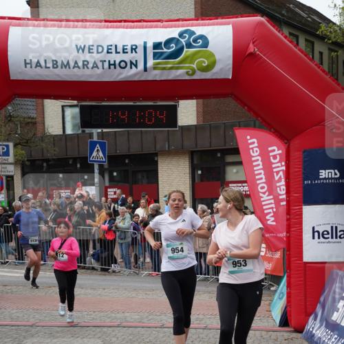04.05.2025 - 8. Wedeler Halbmarathon Felixshl http://msf.ph/oto/7818509 04.05.2025 11:41:02 Ziel 395, 472, 512, 953, 954, 1138 meine-sportfotos.de