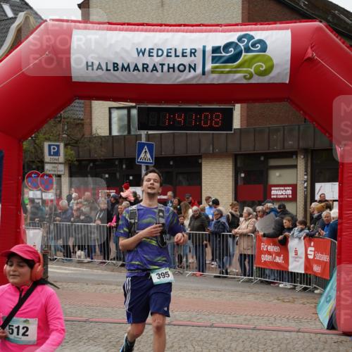 04.05.2025 - 8. Wedeler Halbmarathon Felixshl http://msf.ph/oto/7818517 04.05.2025 11:41:06 Ziel 395, 512, 953, 954, 1138 meine-sportfotos.de