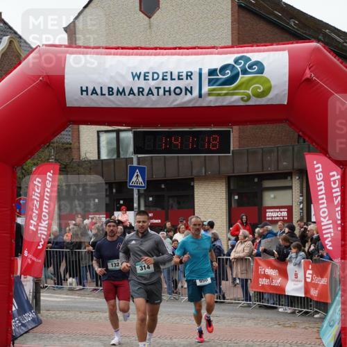 04.05.2025 - 8. Wedeler Halbmarathon Felixshl http://msf.ph/oto/7818522 04.05.2025 11:41:16 Ziel 132, 314, 950 meine-sportfotos.de