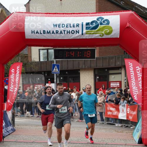 04.05.2025 - 8. Wedeler Halbmarathon Felixshl http://msf.ph/oto/7818524 04.05.2025 11:41:16 Ziel 132, 314, 950 meine-sportfotos.de