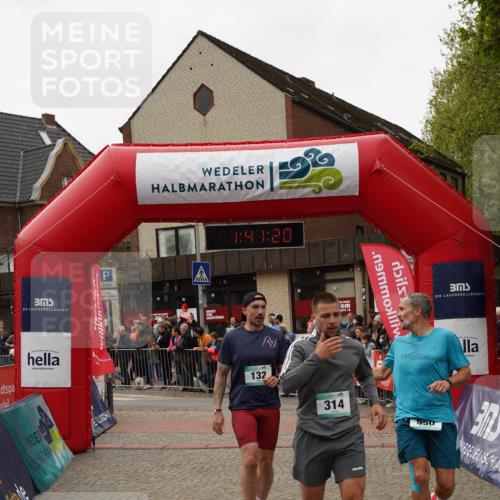 04.05.2025 - 8. Wedeler Halbmarathon Felixshl http://msf.ph/oto/7818527 04.05.2025 11:41:18 Ziel 132, 314, 950 meine-sportfotos.de