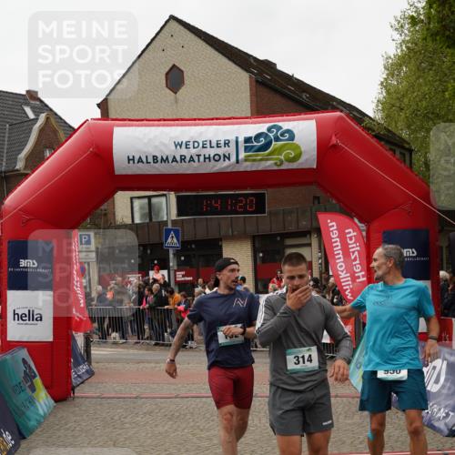 04.05.2025 - 8. Wedeler Halbmarathon Felixshl http://msf.ph/oto/7818528 04.05.2025 11:41:18 Ziel 132, 314, 950 meine-sportfotos.de