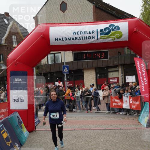04.05.2025 - 8. Wedeler Halbmarathon Felixshl http://msf.ph/oto/7818553 04.05.2025 11:41:41 Ziel 913 meine-sportfotos.de