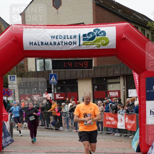 04.05.2025 - 8. Wedeler Halbmarathon Felixshl http://msf.ph/oto/7818558 04.05.2025 11:41:46 Ziel 8, 706, 1119 meine-sportfotos.de