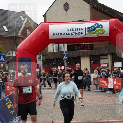 04.05.2025 - 8. Wedeler Halbmarathon Felixshl http://msf.ph/oto/7818602 04.05.2025 11:42:05 Ziel 116, 191, 365, 389, 681, 1051, 1142 meine-sportfotos.de