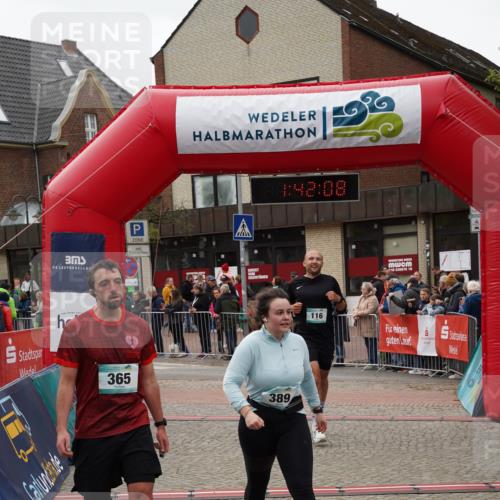 04.05.2025 - 8. Wedeler Halbmarathon Felixshl http://msf.ph/oto/7818604 04.05.2025 11:42:06 Ziel 116, 191, 267, 365, 389, 1051, 1142 meine-sportfotos.de