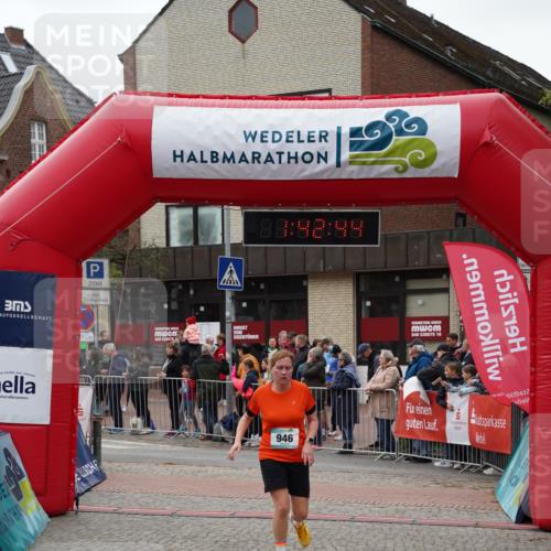 04.05.2025 - 8. Wedeler Halbmarathon Felixshl http://msf.ph/oto/7818647 04.05.2025 11:42:42 Ziel 946 meine-sportfotos.de