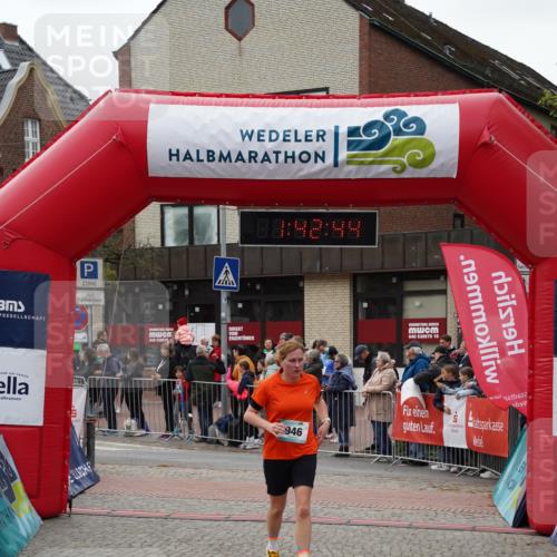04.05.2025 - 8. Wedeler Halbmarathon Felixshl http://msf.ph/oto/7818648 04.05.2025 11:42:42 Ziel 946 meine-sportfotos.de