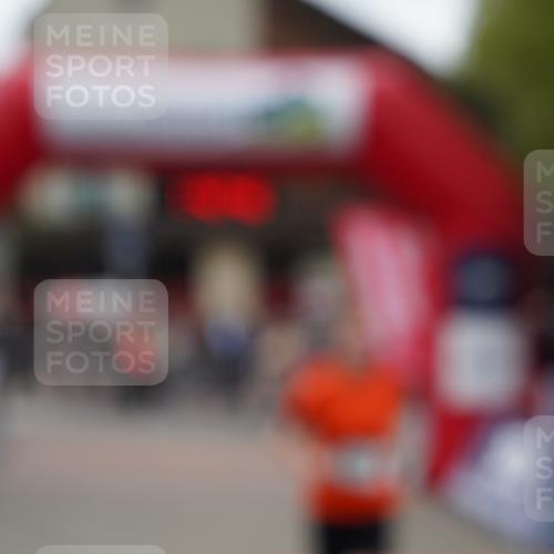 04.05.2025 - 8. Wedeler Halbmarathon Felixshl http://msf.ph/oto/7818655 04.05.2025 11:42:44 Ziel 946 meine-sportfotos.de