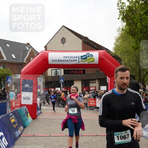 04.05.2025 - 8. Wedeler Halbmarathon Felixshl http://msf.ph/oto/7818704 04.05.2025 11:43:26 Ziel 14, 210, 298, 1066, 1067 meine-sportfotos.de