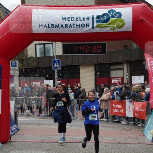 04.05.2025 - 8. Wedeler Halbmarathon Felixshl http://msf.ph/oto/7818710 04.05.2025 11:43:28 Ziel 14, 210, 298, 1066 meine-sportfotos.de