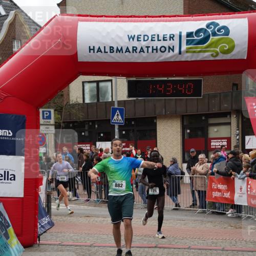 04.05.2025 - 8. Wedeler Halbmarathon Felixshl http://msf.ph/oto/7818724 04.05.2025 11:43:38 Ziel 175, 555, 712, 882 meine-sportfotos.de