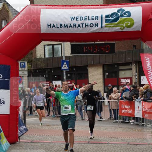 04.05.2025 - 8. Wedeler Halbmarathon Felixshl http://msf.ph/oto/7818725 04.05.2025 11:43:38 Ziel 175, 555, 712, 882 meine-sportfotos.de