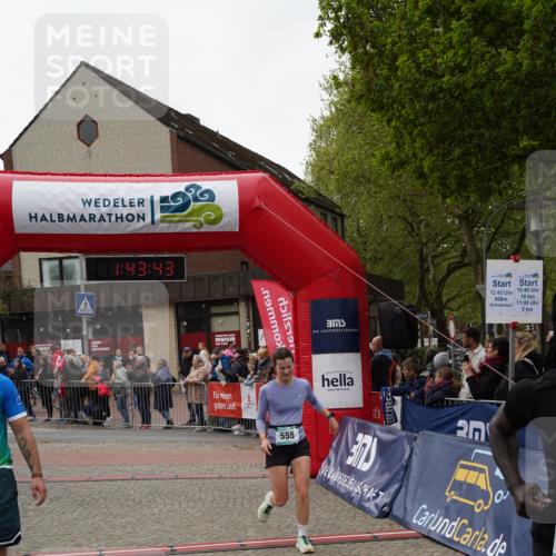 04.05.2025 - 8. Wedeler Halbmarathon Felixshl http://msf.ph/oto/7818736 04.05.2025 11:43:41 Ziel 175, 555, 882 meine-sportfotos.de