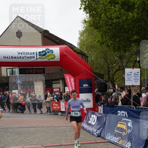 04.05.2025 - 8. Wedeler Halbmarathon Felixshl http://msf.ph/oto/7818737 04.05.2025 11:43:42 Ziel 175, 555, 882 meine-sportfotos.de