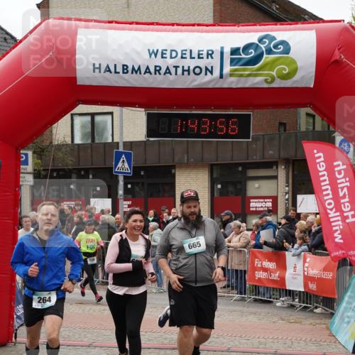 04.05.2025 - 8. Wedeler Halbmarathon Felixshl http://msf.ph/oto/7818758 04.05.2025 11:43:53 Ziel 10, 109, 264, 587, 665, 667, 854 meine-sportfotos.de