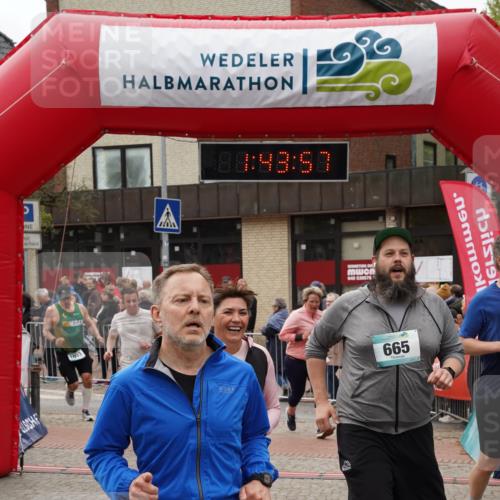 04.05.2025 - 8. Wedeler Halbmarathon Felixshl http://msf.ph/oto/7818763 04.05.2025 11:43:55 Ziel 10, 109, 264, 587, 665, 667, 854, 1003, 1106 meine-sportfotos.de