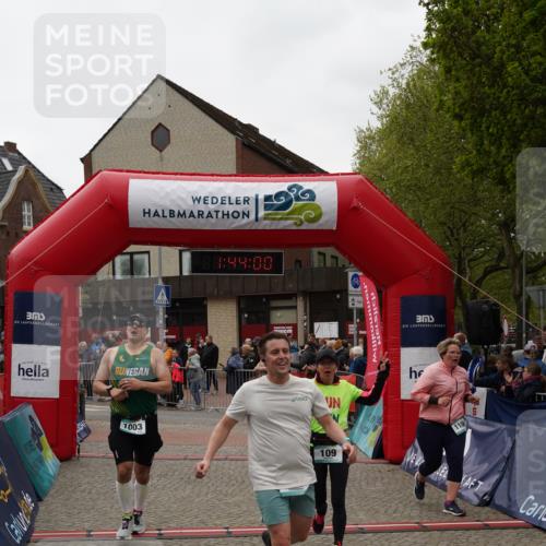 04.05.2025 - 8. Wedeler Halbmarathon Felixshl http://msf.ph/oto/7818768 04.05.2025 11:43:58 Ziel 10, 109, 264, 587, 665, 667, 1003, 1106 meine-sportfotos.de