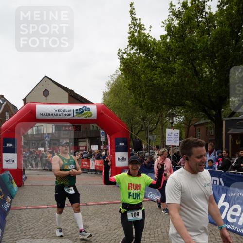 04.05.2025 - 8. Wedeler Halbmarathon Felixshl http://msf.ph/oto/7818771 04.05.2025 11:43:59 Ziel 10, 109, 264, 587, 1003, 1106 meine-sportfotos.de