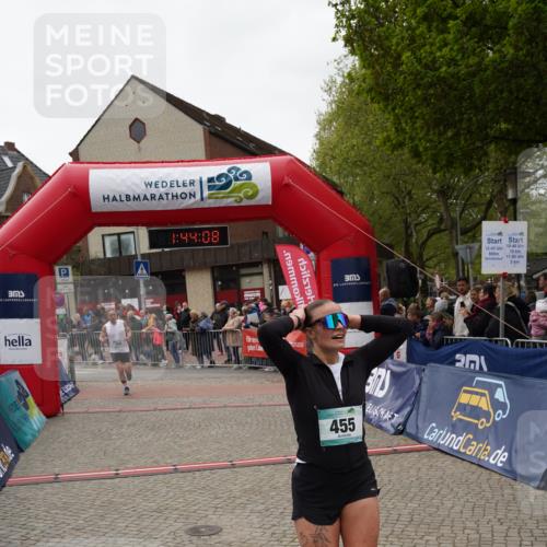 04.05.2025 - 8. Wedeler Halbmarathon Felixshl http://msf.ph/oto/7818784 04.05.2025 11:44:06 Ziel 455, 558 meine-sportfotos.de
