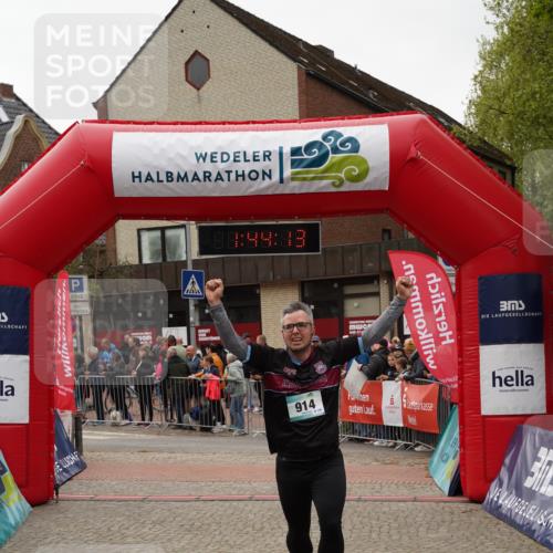 04.05.2025 - 8. Wedeler Halbmarathon Felixshl http://msf.ph/oto/7818790 04.05.2025 11:44:11 Ziel 558, 914 meine-sportfotos.de