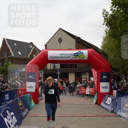 04.05.2025 - 8. Wedeler Halbmarathon Felixshl http://msf.ph/oto/7818799 04.05.2025 11:44:20 Ziel 2, 22, 756 meine-sportfotos.de