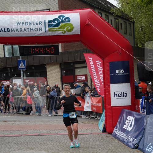 04.05.2025 - 8. Wedeler Halbmarathon Felixshl http://msf.ph/oto/7818817 04.05.2025 11:44:38 Ziel 402 meine-sportfotos.de