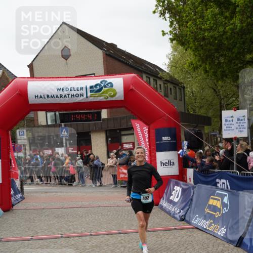 04.05.2025 - 8. Wedeler Halbmarathon Felixshl http://msf.ph/oto/7818821 04.05.2025 11:44:39 Ziel 402 meine-sportfotos.de