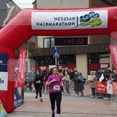 04.05.2025 - 8. Wedeler Halbmarathon Felixshl http://msf.ph/oto/7818851 04.05.2025 11:45:00 Ziel 392, 421, 714 meine-sportfotos.de