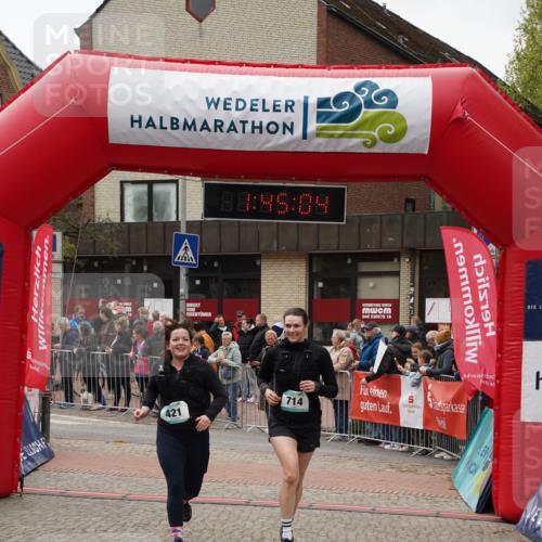 04.05.2025 - 8. Wedeler Halbmarathon Felixshl http://msf.ph/oto/7818857 04.05.2025 11:45:02 Ziel 392, 421, 714 meine-sportfotos.de