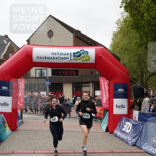 04.05.2025 - 8. Wedeler Halbmarathon Felixshl http://msf.ph/oto/7818859 04.05.2025 11:45:03 Ziel 392, 421, 714 meine-sportfotos.de