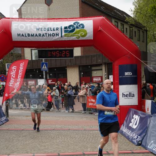 04.05.2025 - 8. Wedeler Halbmarathon Felixshl http://msf.ph/oto/7818881 04.05.2025 11:45:23 Ziel 320, 639 meine-sportfotos.de