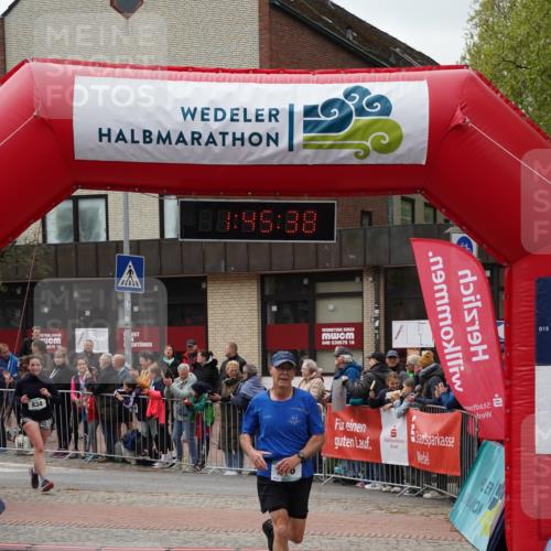 04.05.2025 - 8. Wedeler Halbmarathon Felixshl http://msf.ph/oto/7818910 04.05.2025 11:45:36 Ziel 576, 834 meine-sportfotos.de