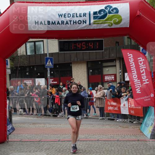 04.05.2025 - 8. Wedeler Halbmarathon Felixshl http://msf.ph/oto/7818916 04.05.2025 11:45:39 Ziel 576, 834 meine-sportfotos.de