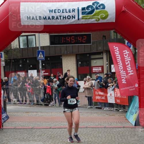 04.05.2025 - 8. Wedeler Halbmarathon Felixshl http://msf.ph/oto/7818918 04.05.2025 11:45:40 Ziel 67, 576, 834 meine-sportfotos.de