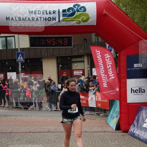 04.05.2025 - 8. Wedeler Halbmarathon Felixshl http://msf.ph/oto/7818922 04.05.2025 11:45:41 Ziel 67, 576, 834 meine-sportfotos.de
